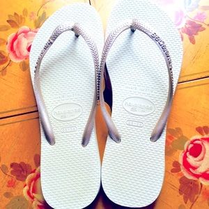 Havaianas Gold Flip-flops, size 6 🌊